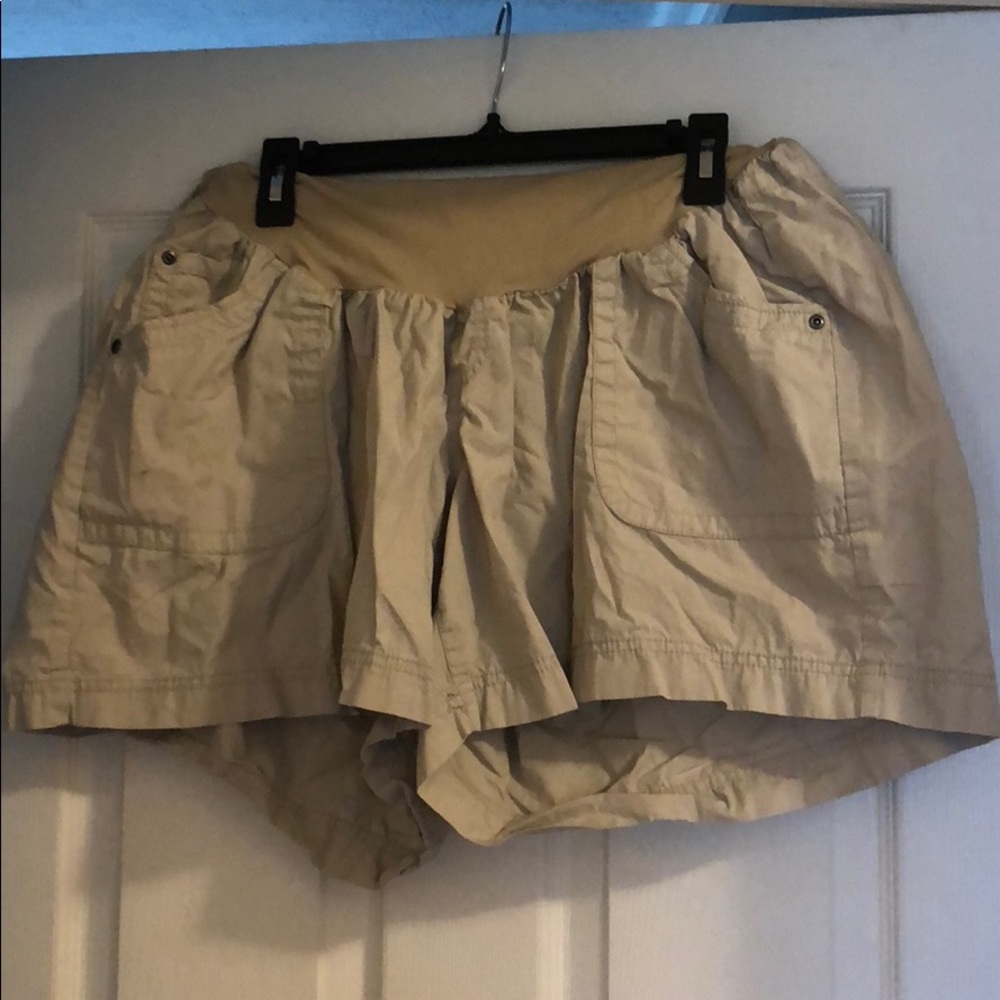 Maternity shorts